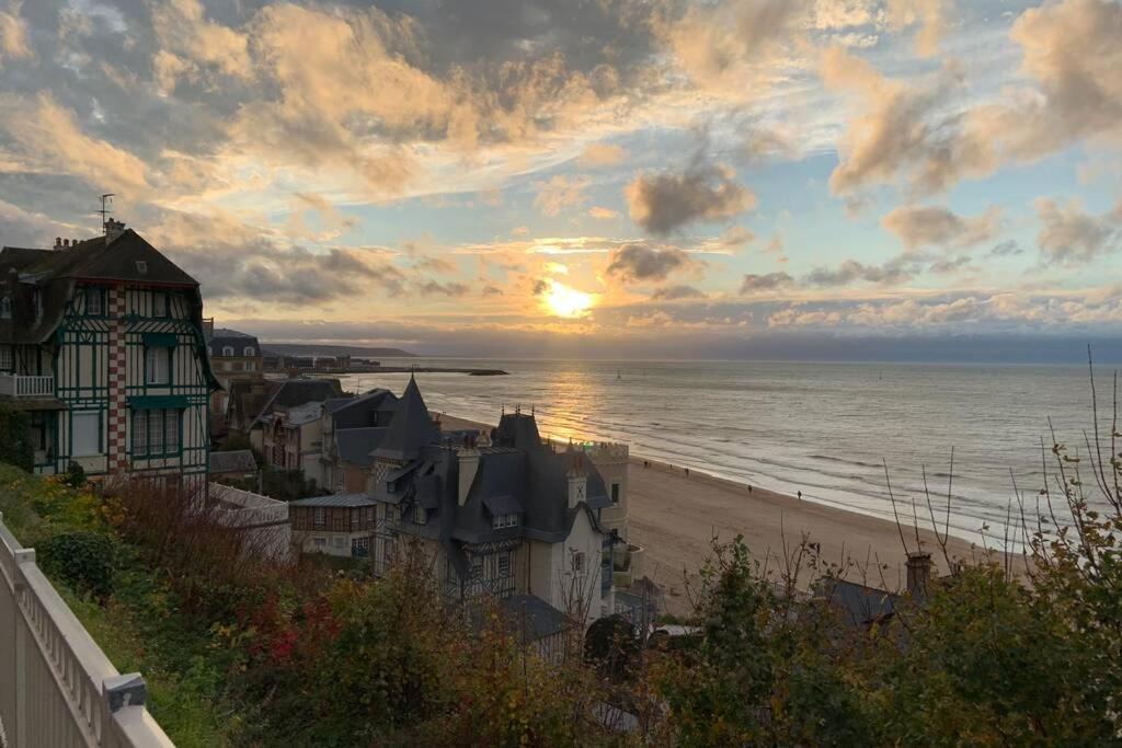 Trouville-Apt Renove-Balcon Magnifique Vue Mer ภายนอก รูปภาพ